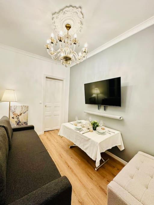 Appartement Appt Renove Proche Montmartre Gare Du Nord Et Est
